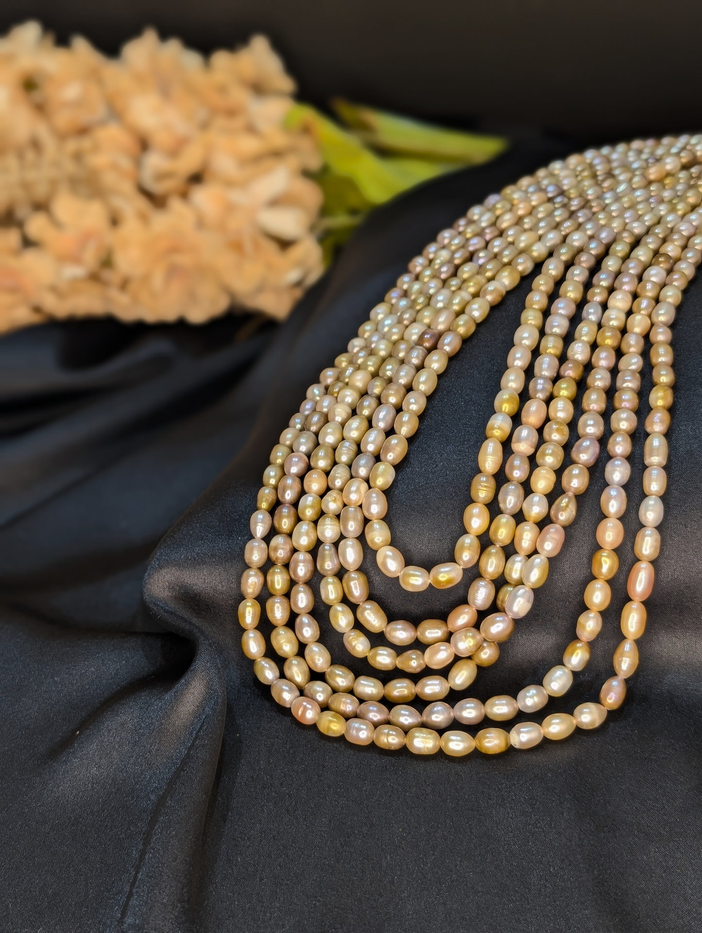 Chic Pearl Lines